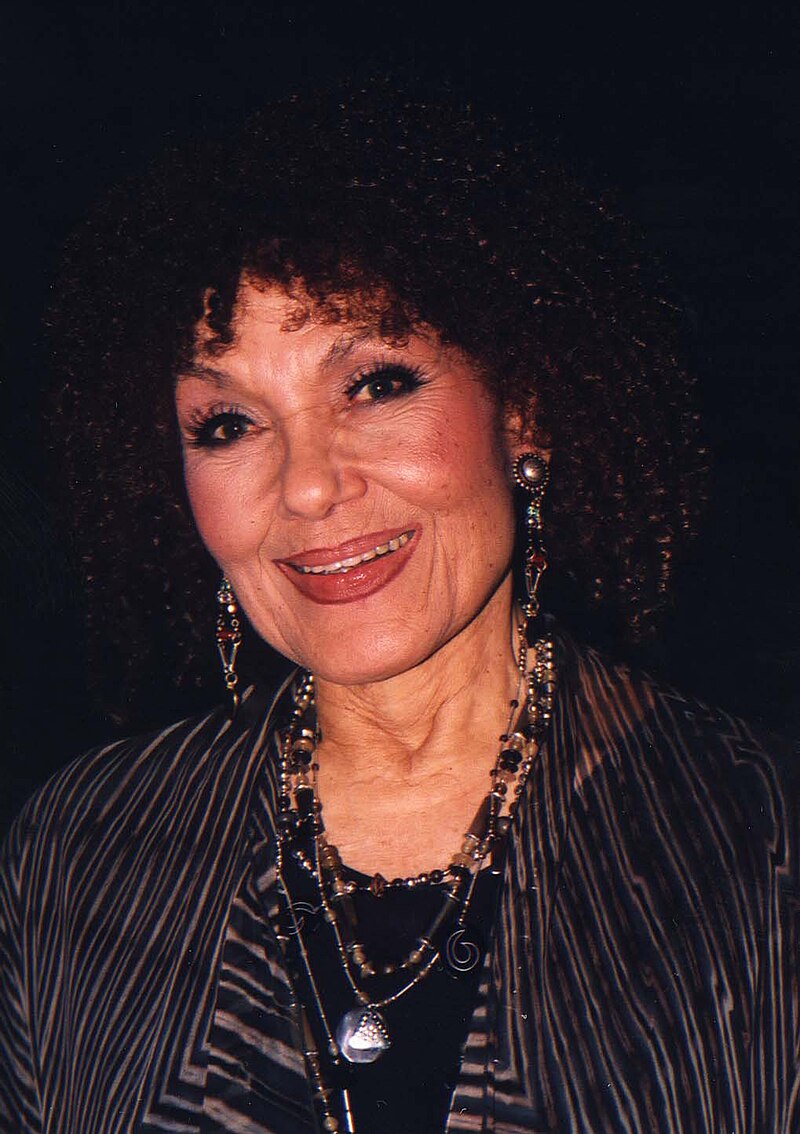 cleo laine net worth 2024