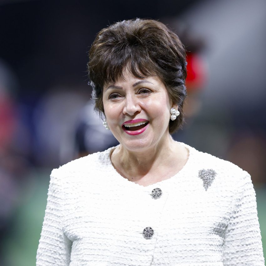 gayle benson net worth 2024